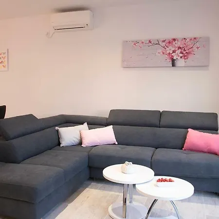 Eli - Sea View Apartment
